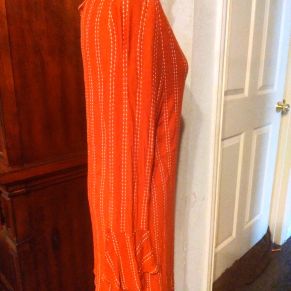 Ladies Top - Picture 4 of 4